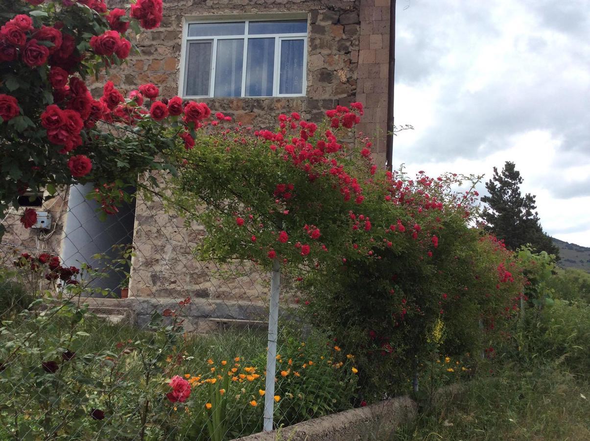 Bed And Breakfast John And Lena Tat'ev Exterior photo